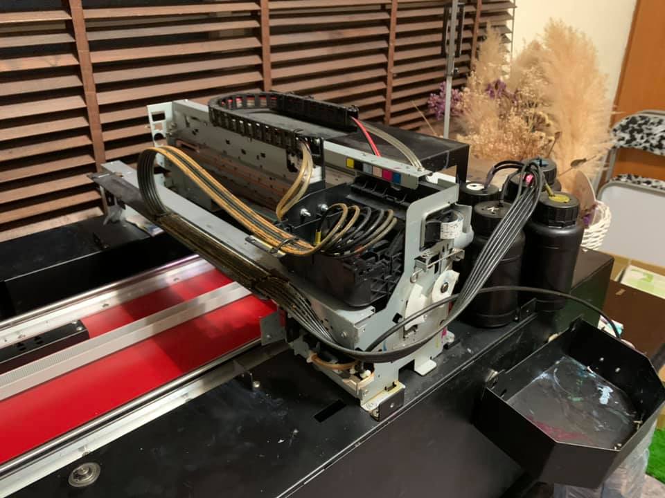 UV平噴機拆開後，就是被拿來改裝的 EPSON 1390