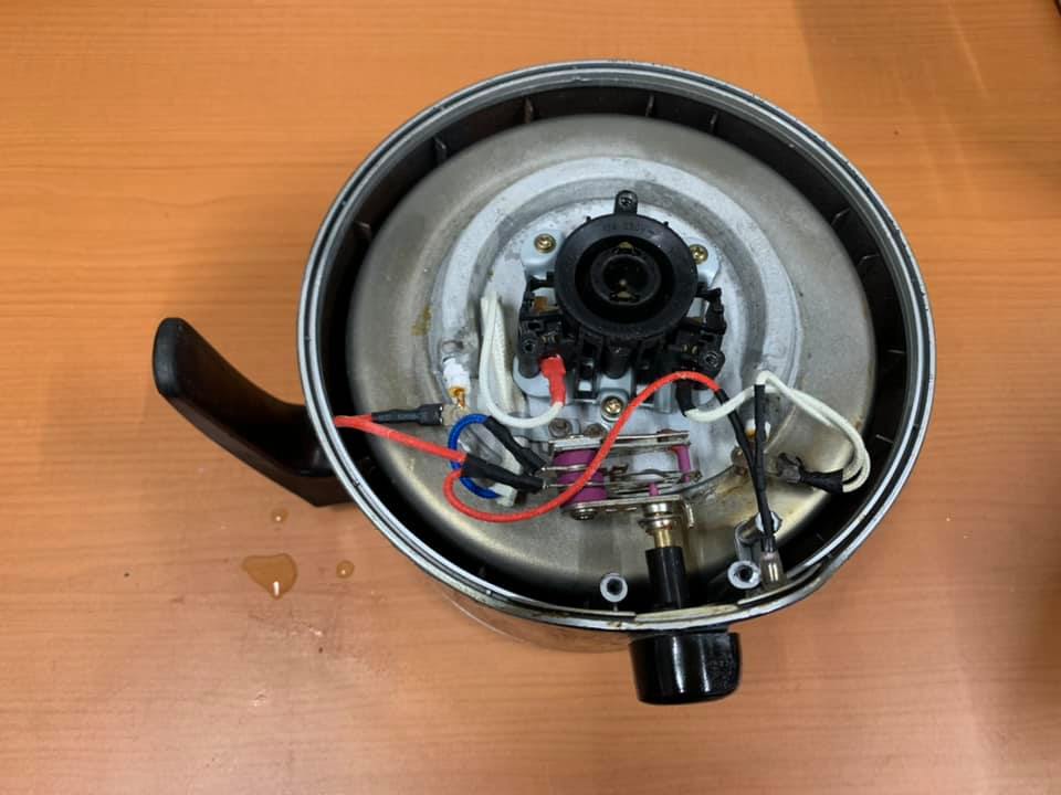 打開來問候一下它那裡不開心了?