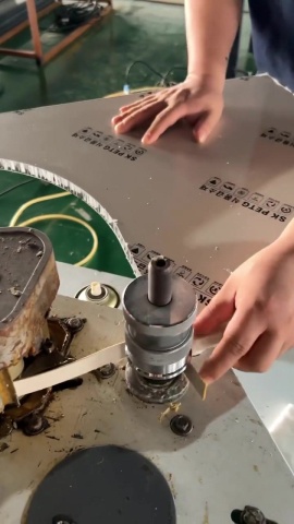 鋁質層板封邊.mp4